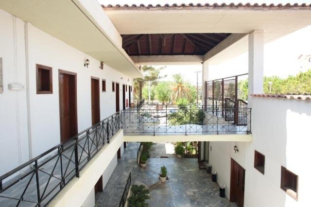 Hotel Finikounda Ngoại thất bức ảnh